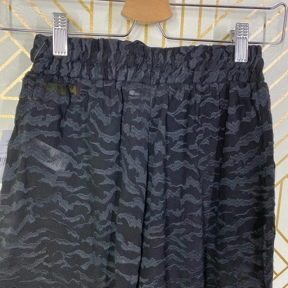 Good‎ American Sheer Zebra Running Shorts Black - Picture 6 of 11